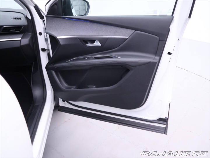 Peugeot 3008 1.2 PT 96kW Aut. Allure C 2019