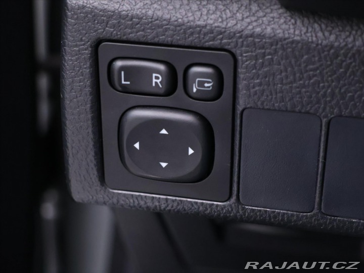 Toyota Auris 1,8 Hybrid e-CVT Executiv 2016