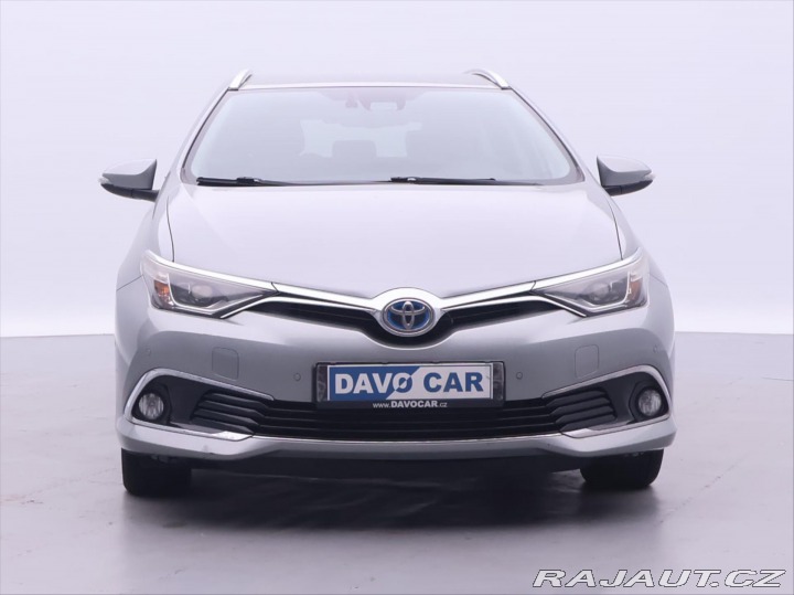 Toyota Auris 1,8 Hybrid e-CVT Executiv 2016