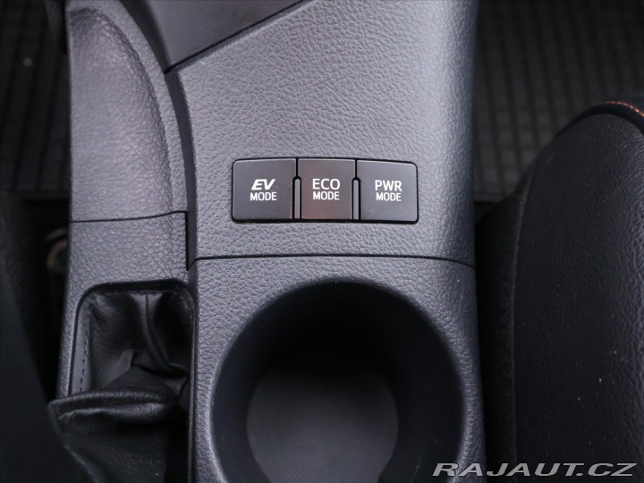 Toyota Auris 1,8 Hybrid e-CVT Executiv 2016