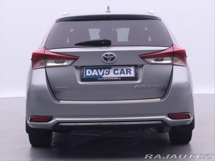 Toyota Auris 1,8 Hybrid e-CVT Executiv 2016