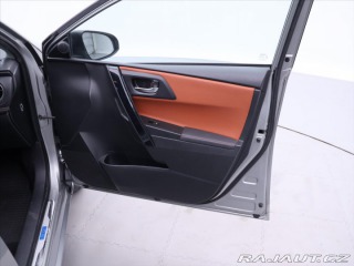 Toyota Auris 1,8 Hybrid e-CVT Executiv 2016