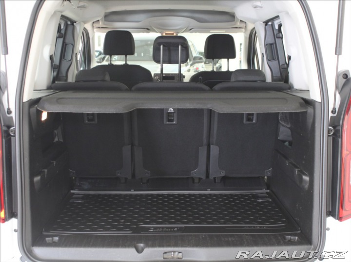 Opel Combo 1,2 Turbo 81kW Life 1.maj 2022