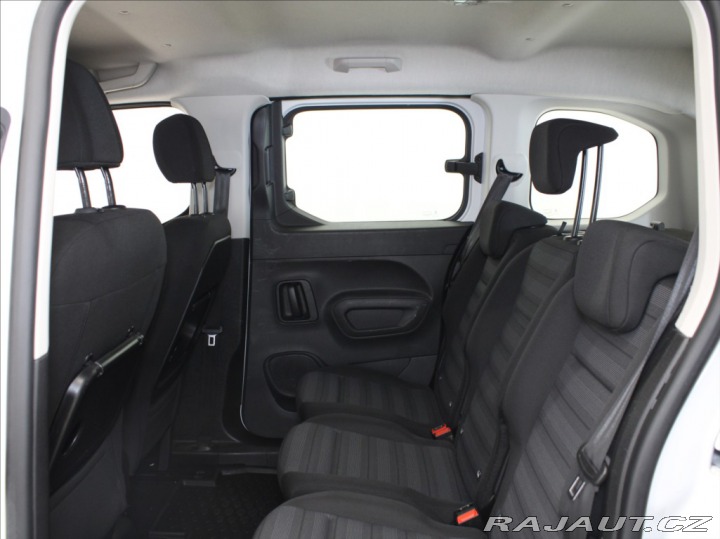 Opel Combo 1,2 Turbo 81kW Life 1.maj 2022