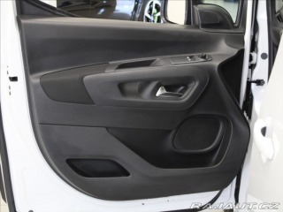 Opel Combo 1,2 Turbo 81kW Life 1.maj 2022