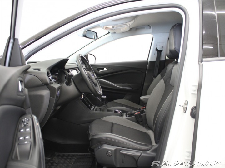 Opel Grandland X 1,2 Turbo 96kW Tažné 61tk 2021