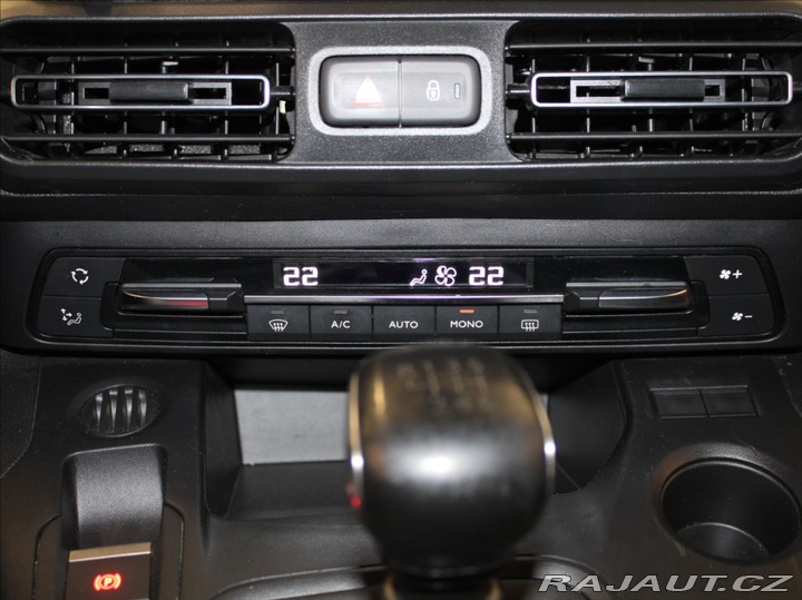 Toyota ProAce 1,5 D 96kW Shuttle 5L.Zár 2023