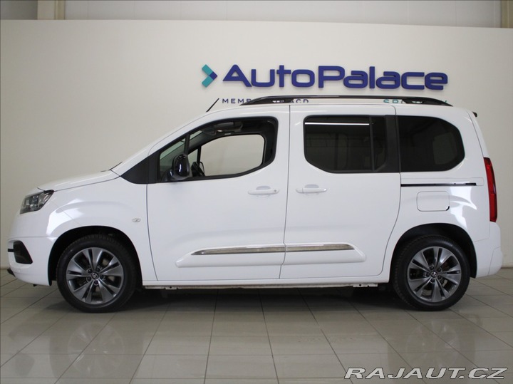 Toyota ProAce 1,5 D 96kW Shuttle 5L.Zár 2023
