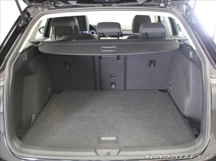 Volkswagen Golf 1,0 TSi 81kW DSG Life Var 2023