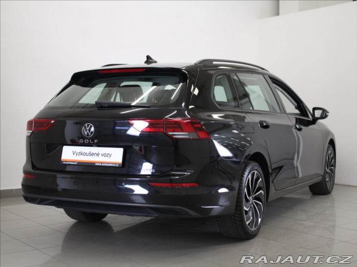 Volkswagen Golf 1,0 TSi 81kW DSG Life Var 2023