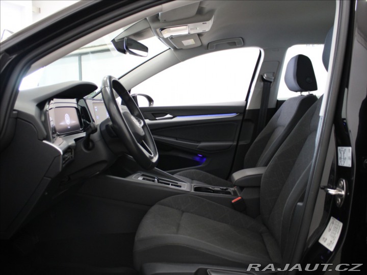 Volkswagen Golf 1,0 TSi 81kW DSG Life Var 2023