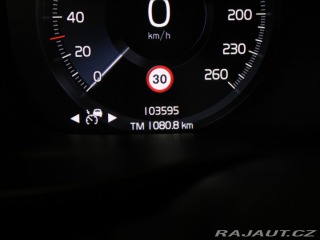 Volvo XC40 2,0 D4 AWD Mom.PRO Pilot 2019