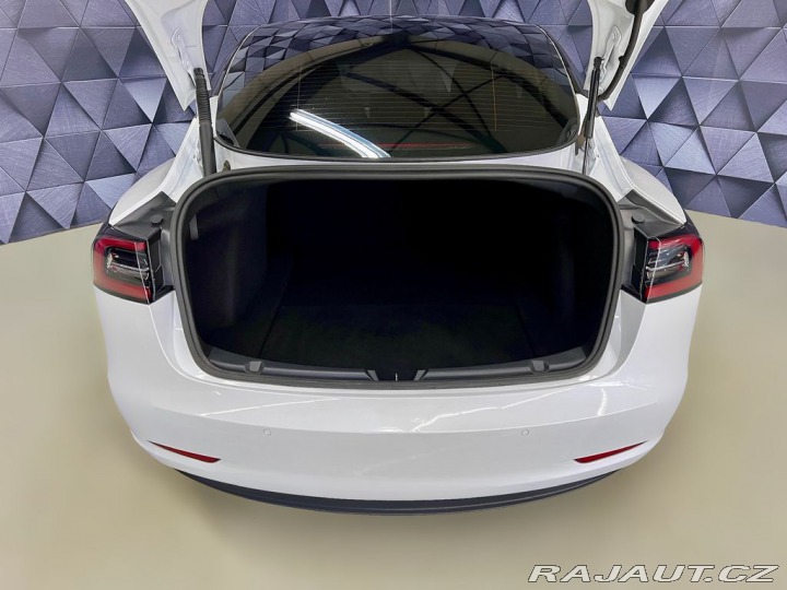 Tesla Model 3 RANGE PLUS, RWD, MATRIX 2021