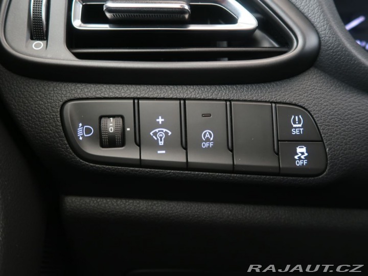 Hyundai i30 1.5T-GDI,MHEV,CZ,1Maj,DPH 2022