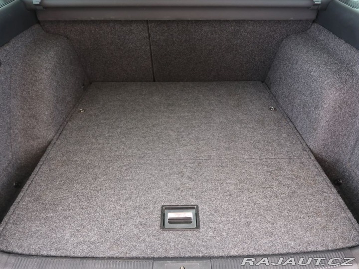 Škoda Octavia 1.6i,75kW,Manuál 2003