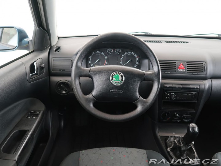 Škoda Octavia 1.6i,75kW,Manuál 2003