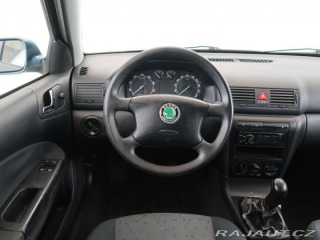 Škoda Octavia 1.6i,75kW,Manuál 2003