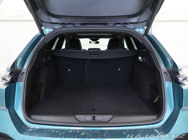 Peugeot 308 1.2HYBRID,CZ,1Maj,GT,e-DC 2025