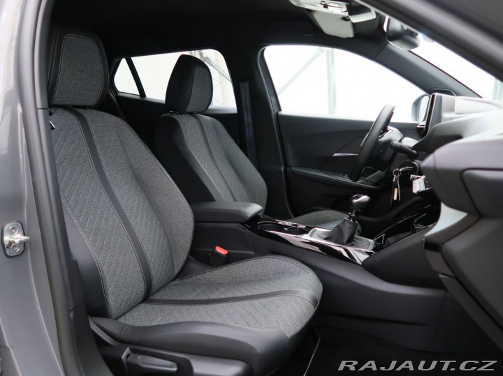 Peugeot 2008 1.2PureTech,74kW,ALLURE,M 2025