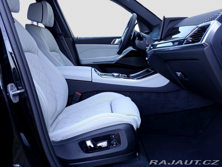 BMW X5 xDrive50e 2025