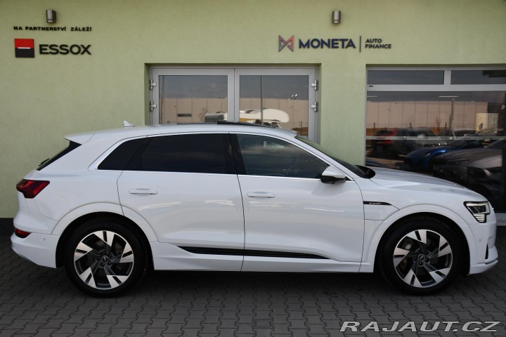 Audi e-tron 50 S-LINE K360 REZERVACE 2020