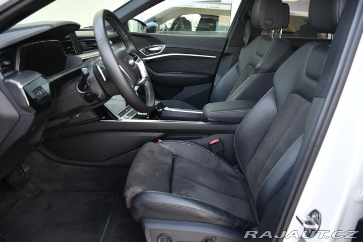 Audi e-tron 50 S-LINE K360 REZERVACE 2020