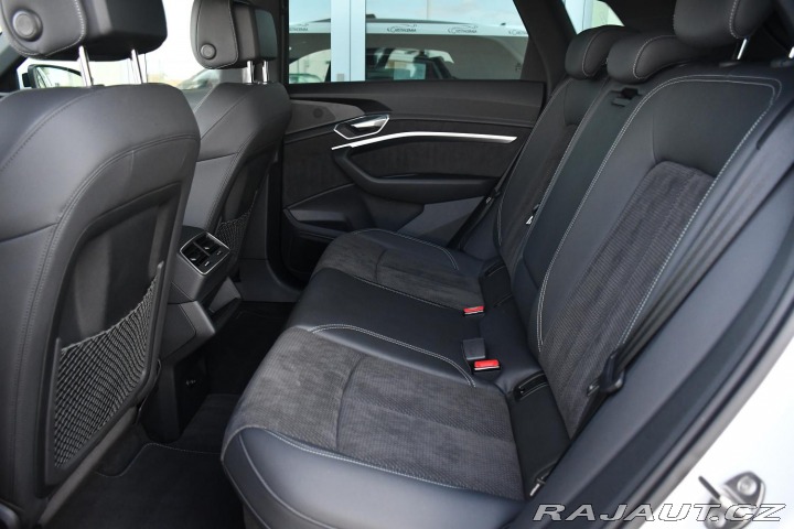 Audi e-tron 50 S-LINE K360 REZERVACE 2020