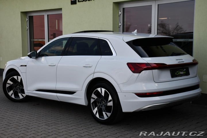 Audi e-tron 50 S-LINE K360 REZERVACE 2020