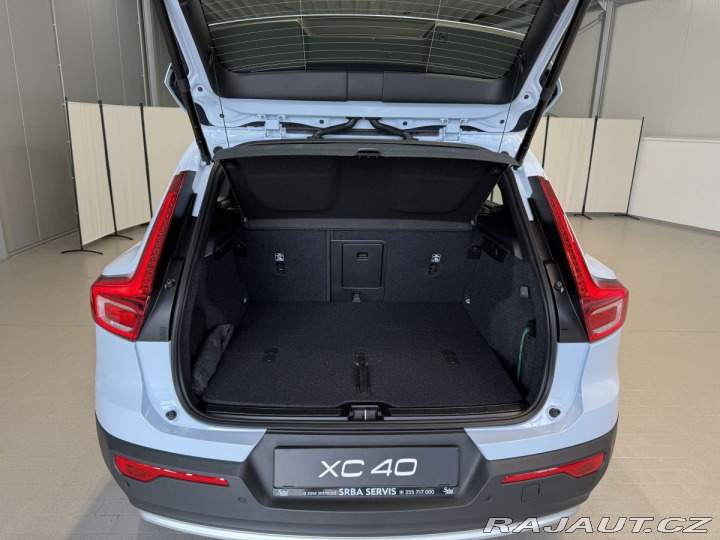 Volvo XC40 B3 2.0L 163 HP AT7 FWD CO 2026