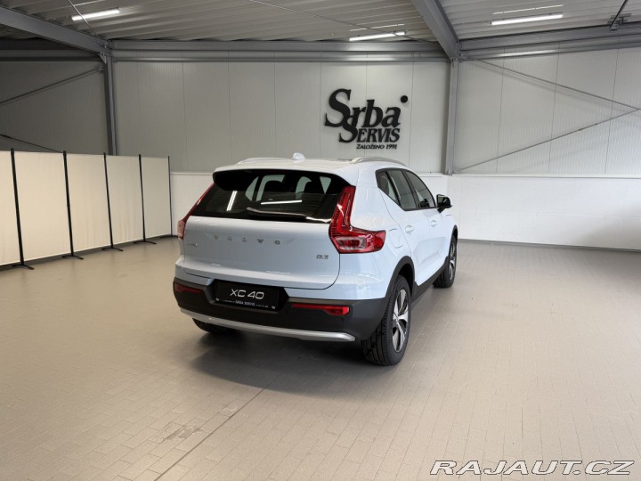 Volvo XC40 B3 2.0L 163 HP AT7 FWD CO 2026
