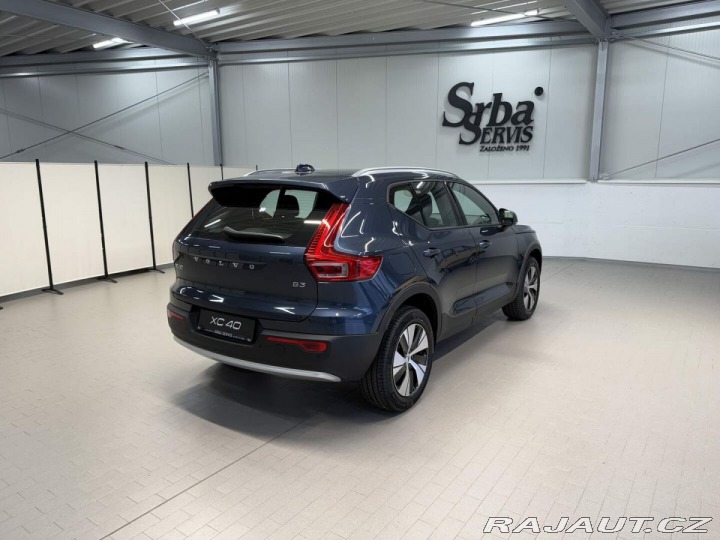 Volvo XC40 B3 2.0L 163 HP AT7 FWD CO 2026