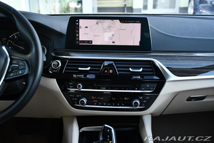 BMW 5 540i xD LUXURY LINE HUD 2017