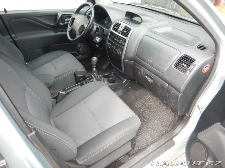 Mitsubishi Space Star 1.6i, 72 kW, KLIMA 2005