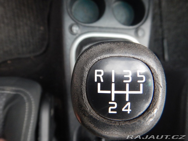 Mitsubishi Space Star 1.6i, 72 kW, KLIMA 2005