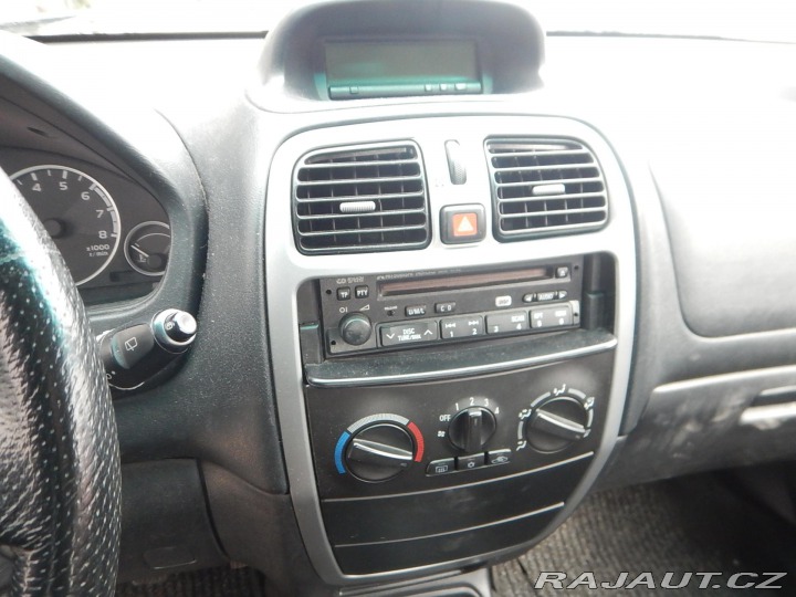 Mitsubishi Space Star 1.6i, 72 kW, KLIMA 2005