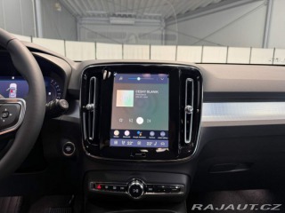 Volvo XC40 B3 2.0L 163 HP AT7 FWD CO 2026