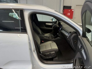 Volvo XC40 B3 2.0L 163 HP AT7 FWD CO 2026