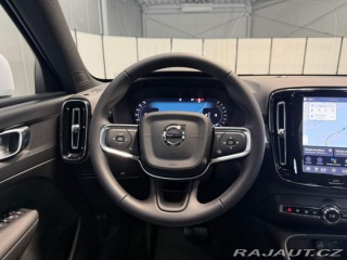 Volvo XC40 B3 2.0L 163 HP AT7 FWD CO 2026