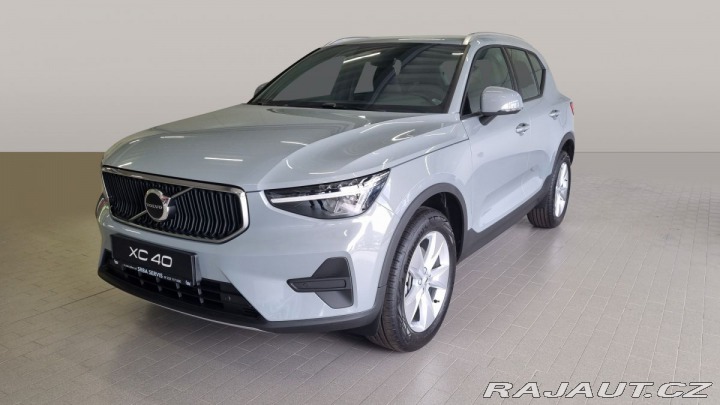 Volvo XC40 B3 2.0L 163 HP AT7 FWD CO 2026