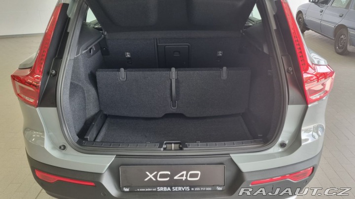 Volvo XC40 B3 2.0L 163 HP AT7 FWD CO 2026