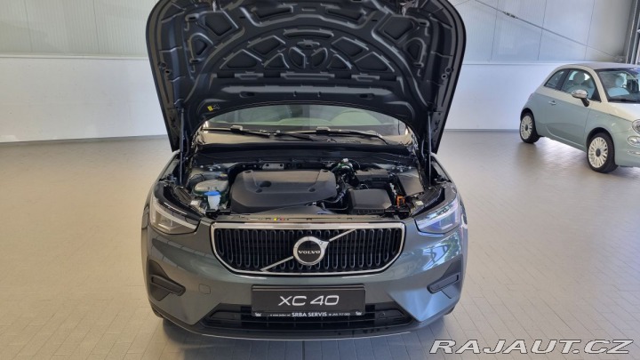 Volvo XC40 B3 2.0L 163 HP AT7 FWD CO 2026
