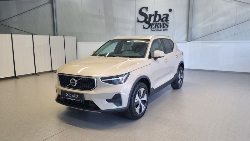 Volvo XC40 B3 2.0L 163 HP AT7 FWD CO