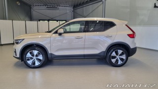 Volvo XC40 B3 2.0L 163 HP AT7 FWD CO 2026