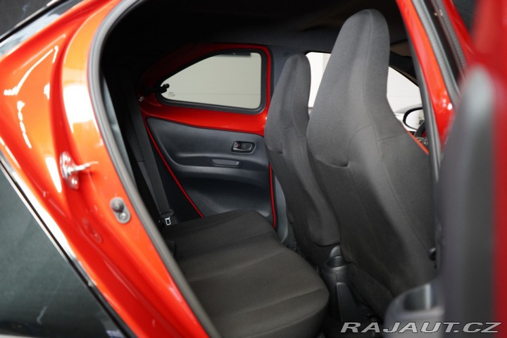 Toyota Aygo 1.0*M/T*CARPLAY*DAB*KAMER 2024