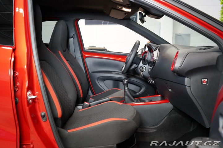 Toyota Aygo 1.0*M/T*CARPLAY*DAB*KAMER 2024