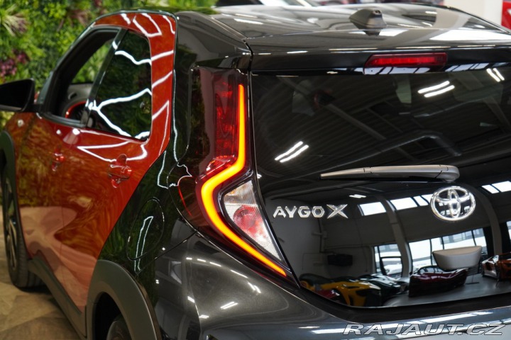 Toyota Aygo 1.0*M/T*CARPLAY*DAB*KAMER 2024