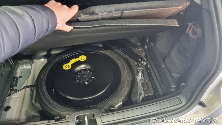 Volvo XC40 B3 2.0L 163 HP AT7 FWD CO 2026