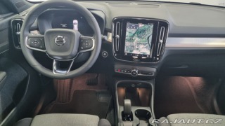 Volvo XC40 B3 2.0L 163 HP AT7 FWD CO 2026