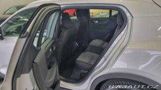 Volvo XC40 B3 2.0L 163 HP AT7 FWD CO 2026