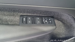 Volvo XC40 B3 2.0L 163 HP AT7 FWD CO 2026